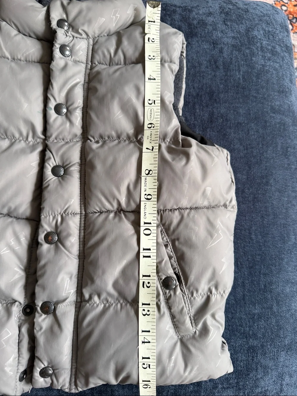 BabyGap Toddler 5 grey puffer vest with lightning bolt design on fabric like new